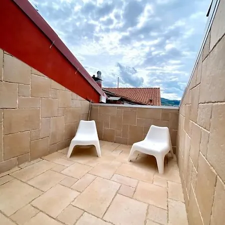 Сasa de vacaciones Unique 4-floor With Sea, Mountain & Castle Views