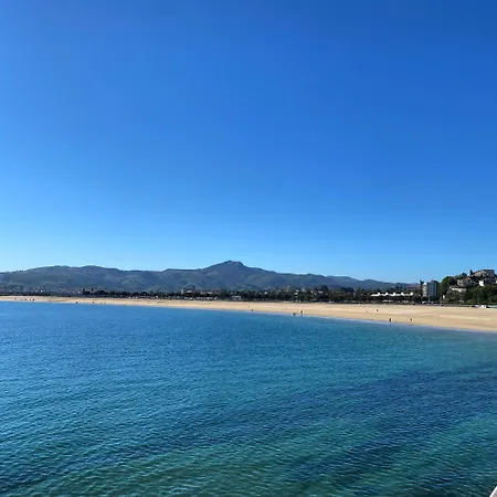 Сasa de vacaciones Unique 4-floor With Sea, Mountain & Castle Views Hondarribia