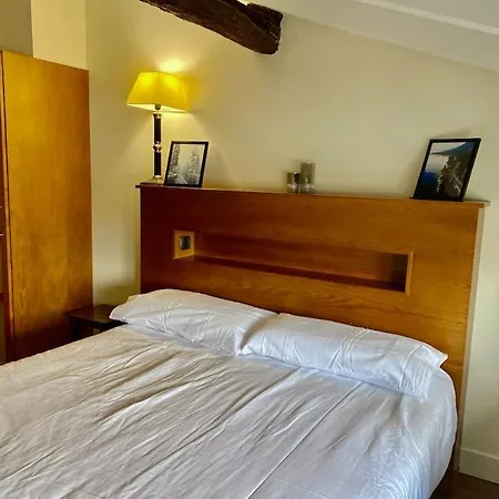 Unique 4-floor With Sea, Mountain & Castle Views