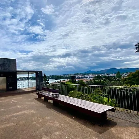 Unique 4-floor With Sea, Mountain & Castle Views * Hondarribia