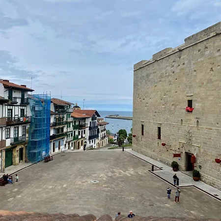 Unique 4-floor With Sea, Mountain & Castle Views Holiday home *